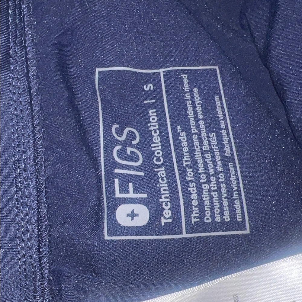 Figs Scrub Set - Picture 3 of 5